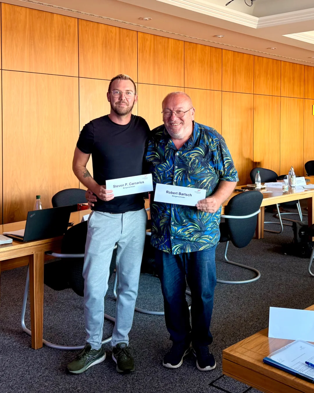Grafikdesigner und Portraitfotograf für Businessportraits Steven P. Carnarius und Robert Bartsch von goolkids Bamberg verkündet den Beginn der ehrenamtlichen Tätigkeit für den Förderverein aus Bamberg