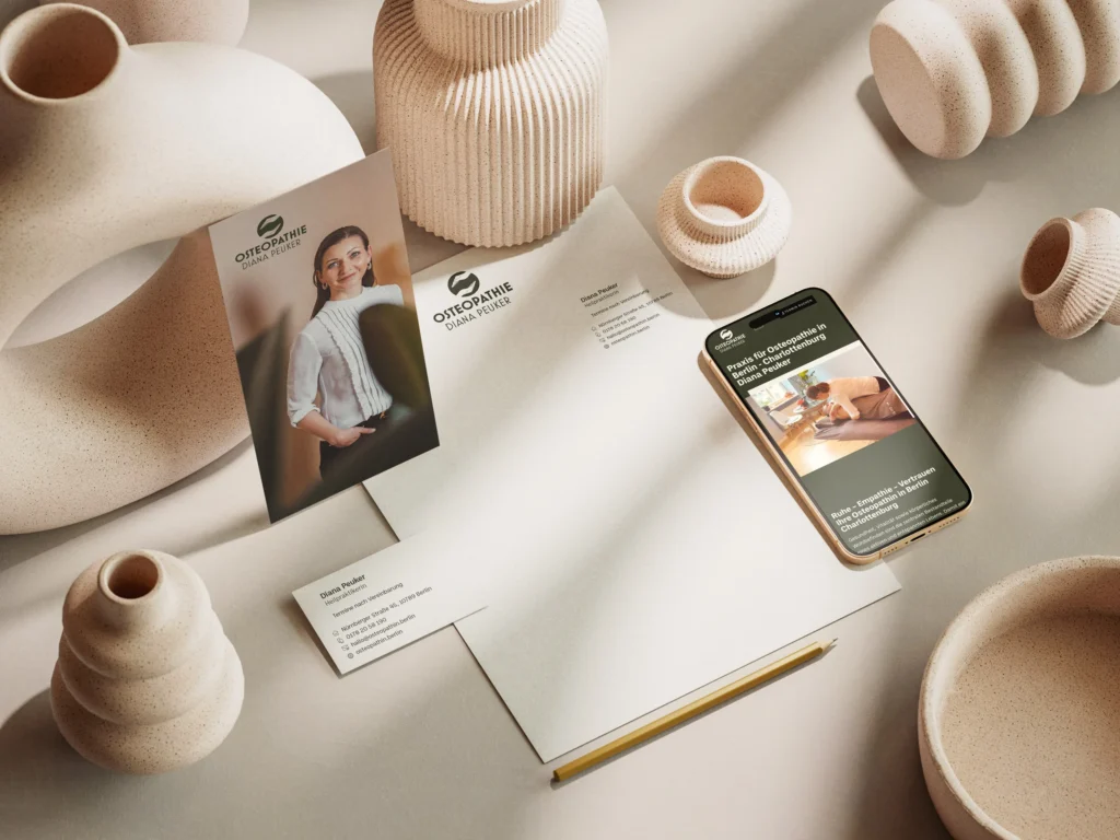 Branding und Corporate Design für die Osteopathie Diana Peuker aus Berlin. Logo, Print und Webdesign und Businessportraits.